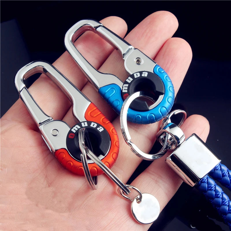 "Stylish & Durable 2-Piece Car Keychain Hook Set: Stainless Steel Buckle Carabiner"