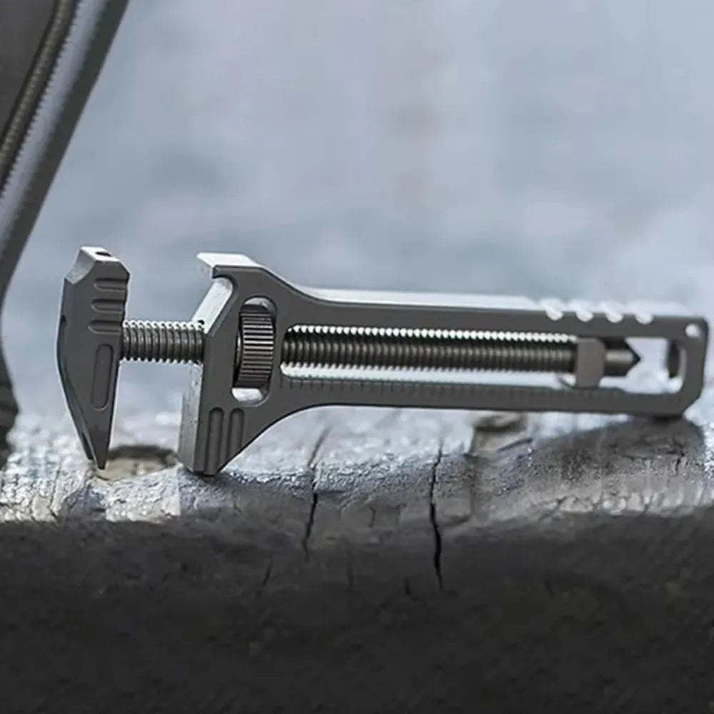 1PC EDC Multi-Tool Compact Key Ring
